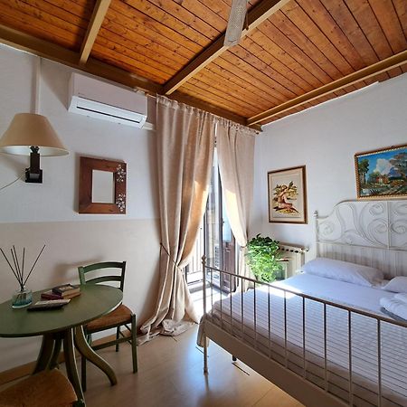 カターニア イ ヴェスプリ Bed & Breakfast エクステリア 写真