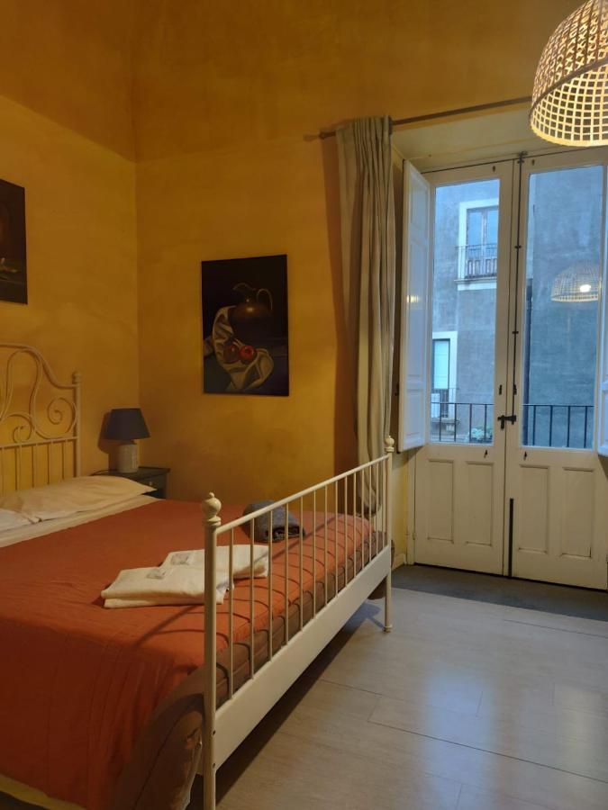 カターニア イ ヴェスプリ Bed & Breakfast エクステリア 写真