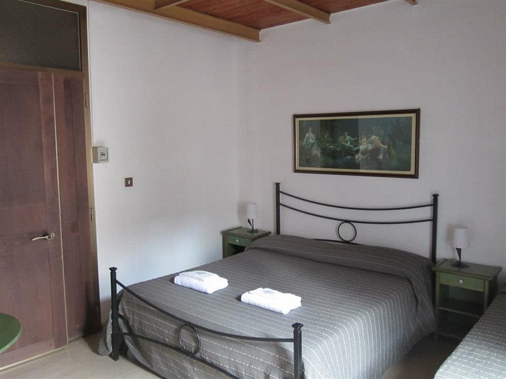 カターニア イ ヴェスプリ Bed & Breakfast エクステリア 写真